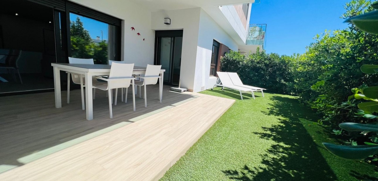 Sale - Apartment / flat -
Entre Naranjo - Vistabella Golf - Entre Naranjos - Vistabella Golf