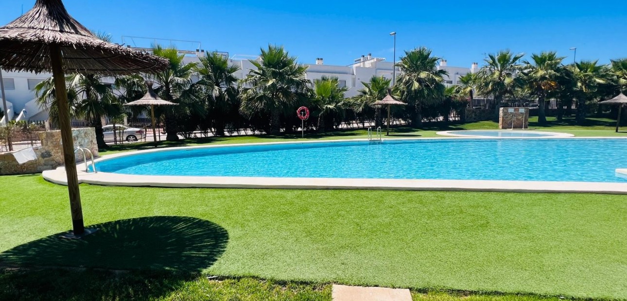 Sale - Apartment / flat -
Entre Naranjo - Vistabella Golf - Entre Naranjos - Vistabella Golf