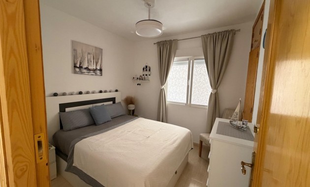 Sale - Apartment / flat -
Torrevieja - Playa del cura