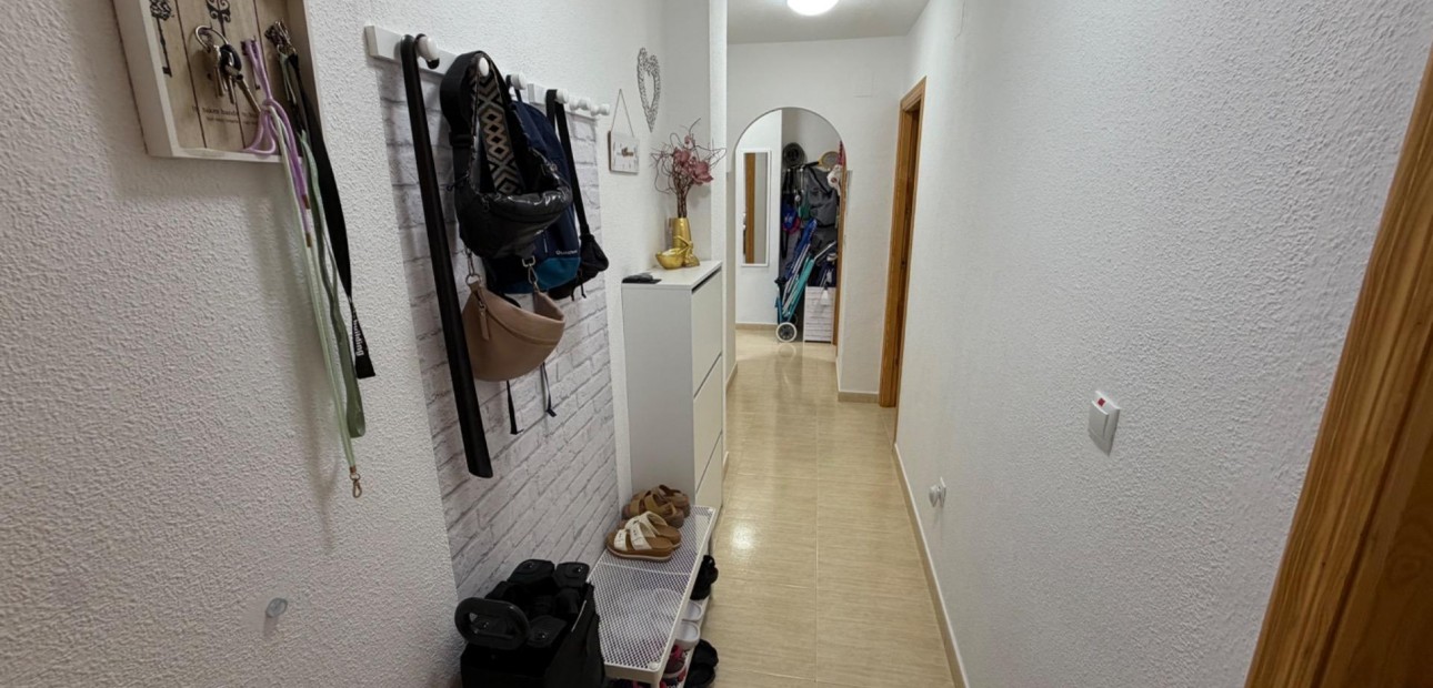 Sale - Apartment / flat -
Torrevieja - Playa del cura