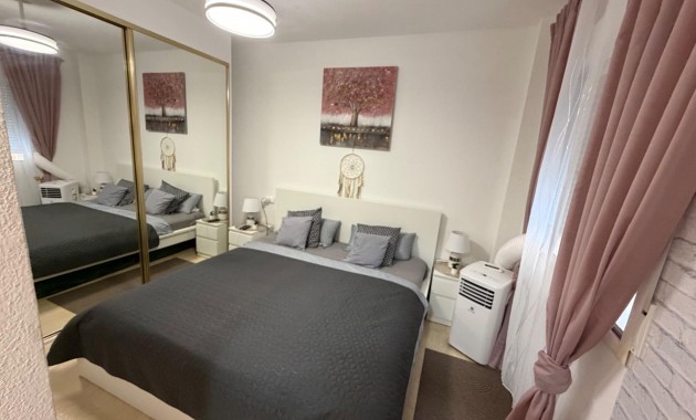 Sale - Apartment / flat -
Torrevieja - Playa del cura