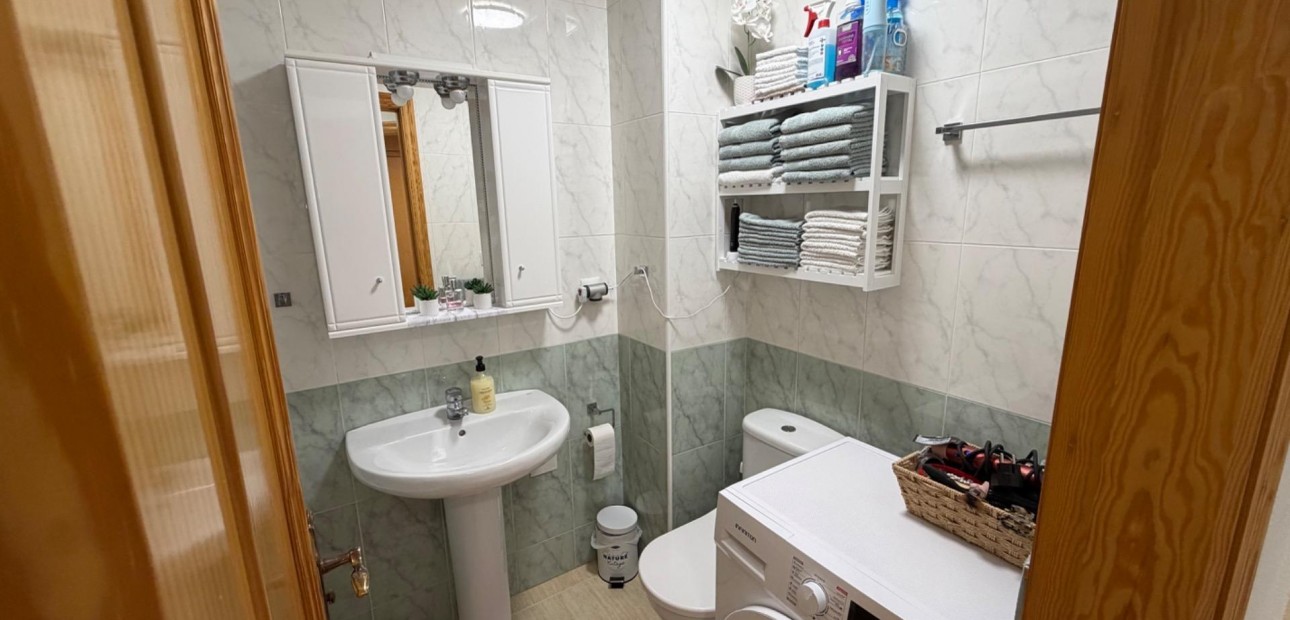 Sale - Apartment / flat -
Torrevieja - Playa del cura