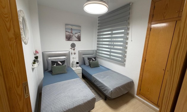 Sale - Apartment / flat -
Torrevieja - Playa del cura