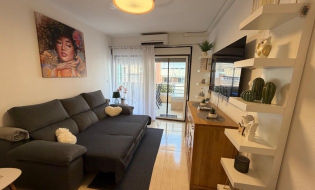 Sale - Apartment / flat -
Torrevieja - Playa del cura