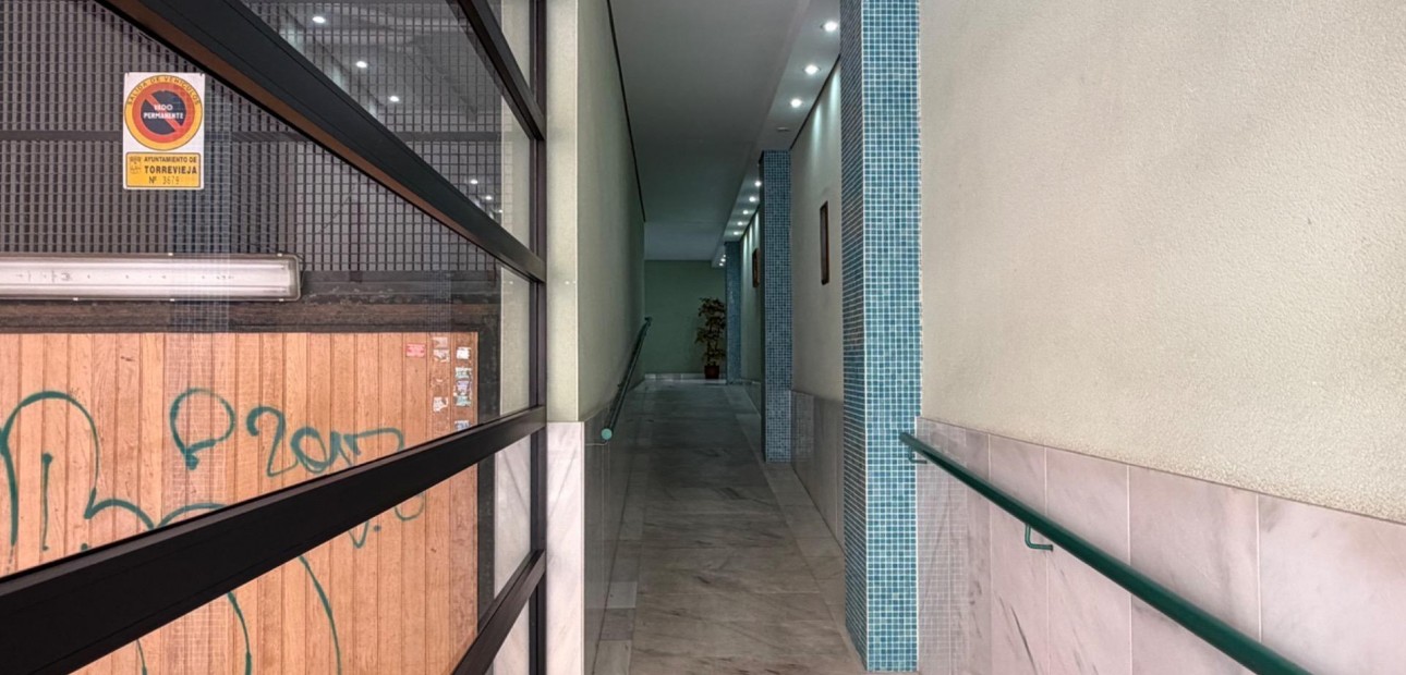 Sale - Apartment / flat -
Torrevieja - Playa del cura