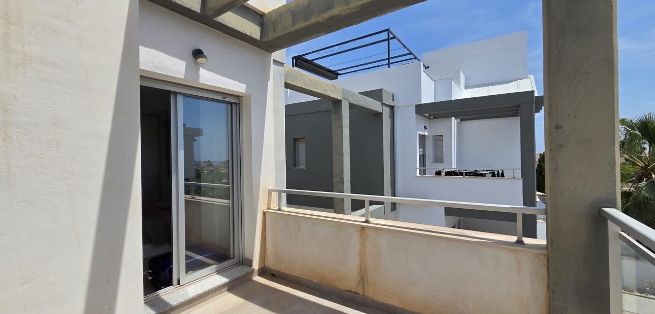 Sale - Terraced house -
Orihuela Costa - Lomas de Cabo Roig-Los Dolses