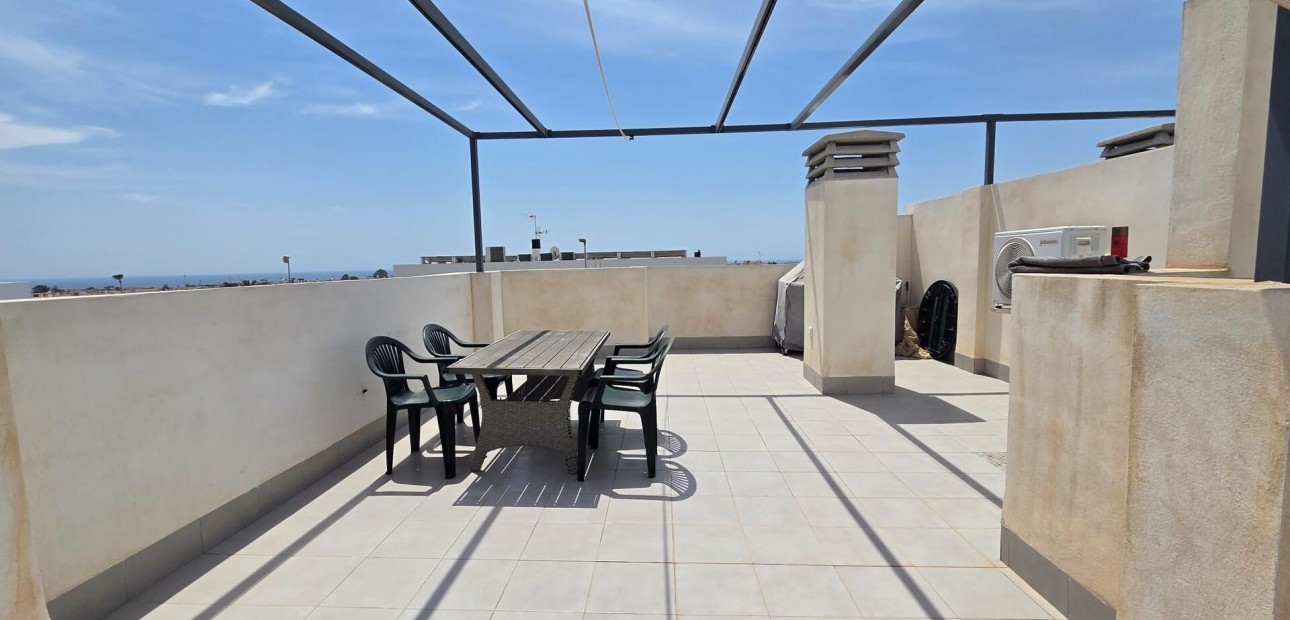 Sale - Terraced house -
Orihuela Costa - Lomas de Cabo Roig-Los Dolses