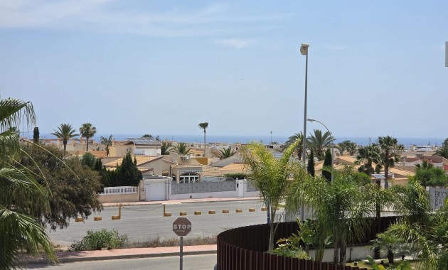 Sale - Terraced house -
Orihuela Costa - Lomas de Cabo Roig-Los Dolses