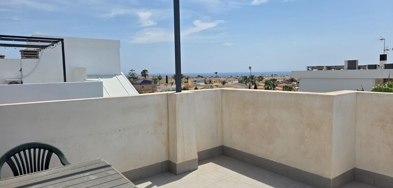 Sale - Terraced house -
Orihuela Costa - Lomas de Cabo Roig-Los Dolses