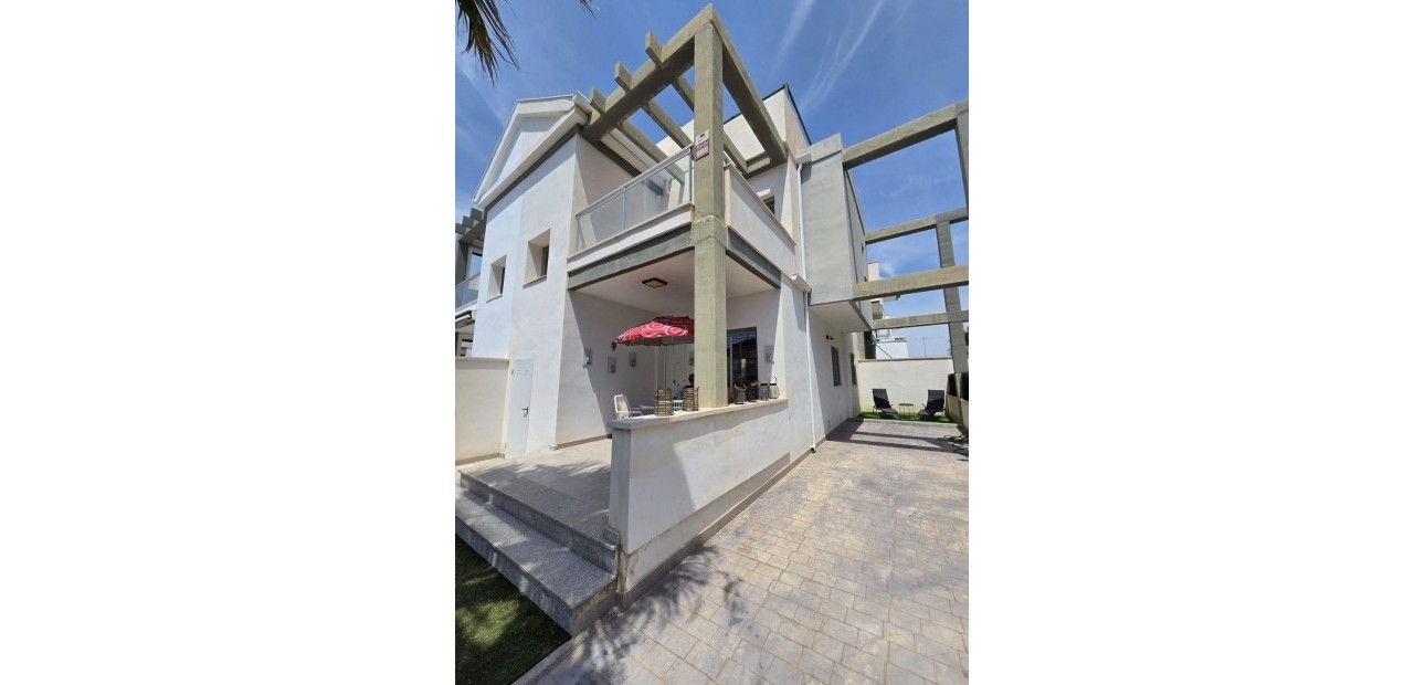 Sale - Terraced house -
Orihuela Costa - Lomas de Cabo Roig-Los Dolses