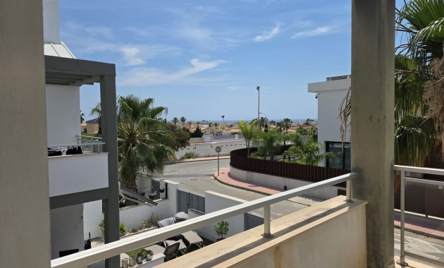 Sale - Terraced house -
Orihuela Costa - Lomas de Cabo Roig-Los Dolses
