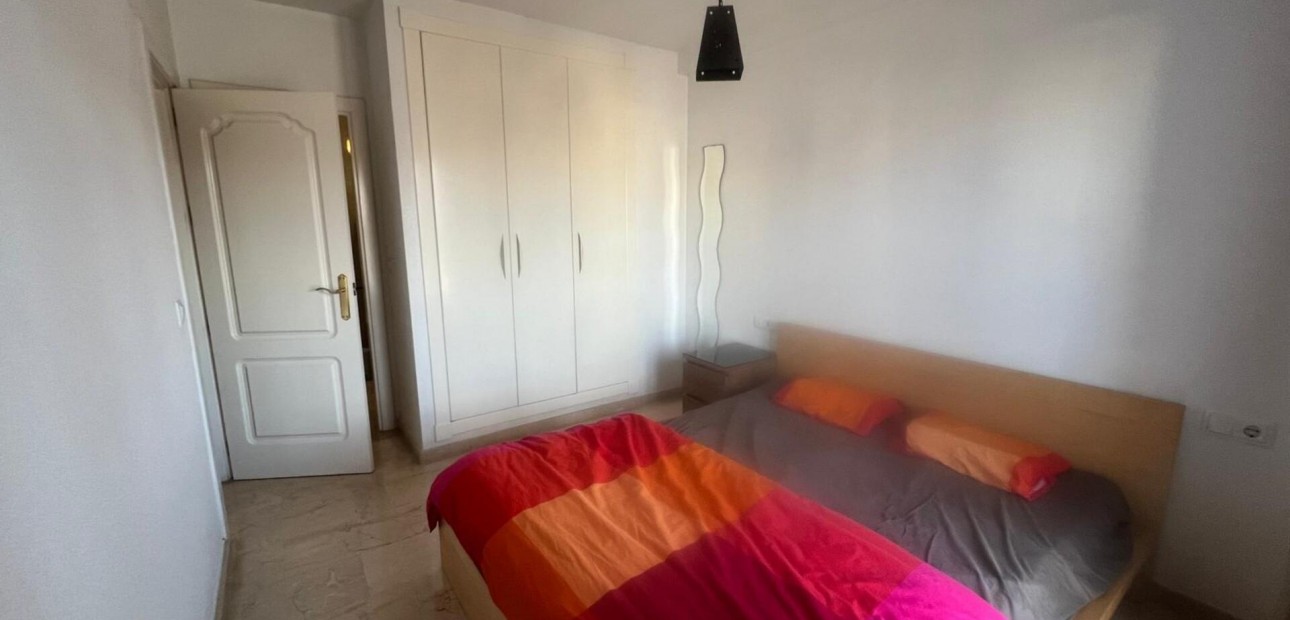 Sale - Apartment / flat -
Orihuela Costa - PAU 26