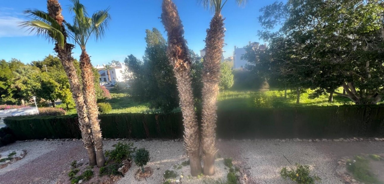 Sale - Apartment / flat -
Orihuela Costa - PAU 26