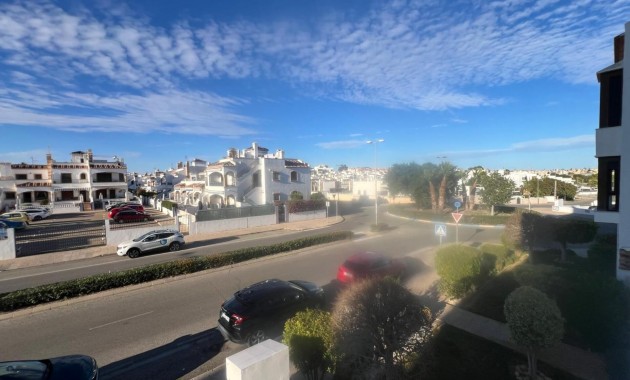 Sale - Apartment / flat -
Orihuela Costa - PAU 26