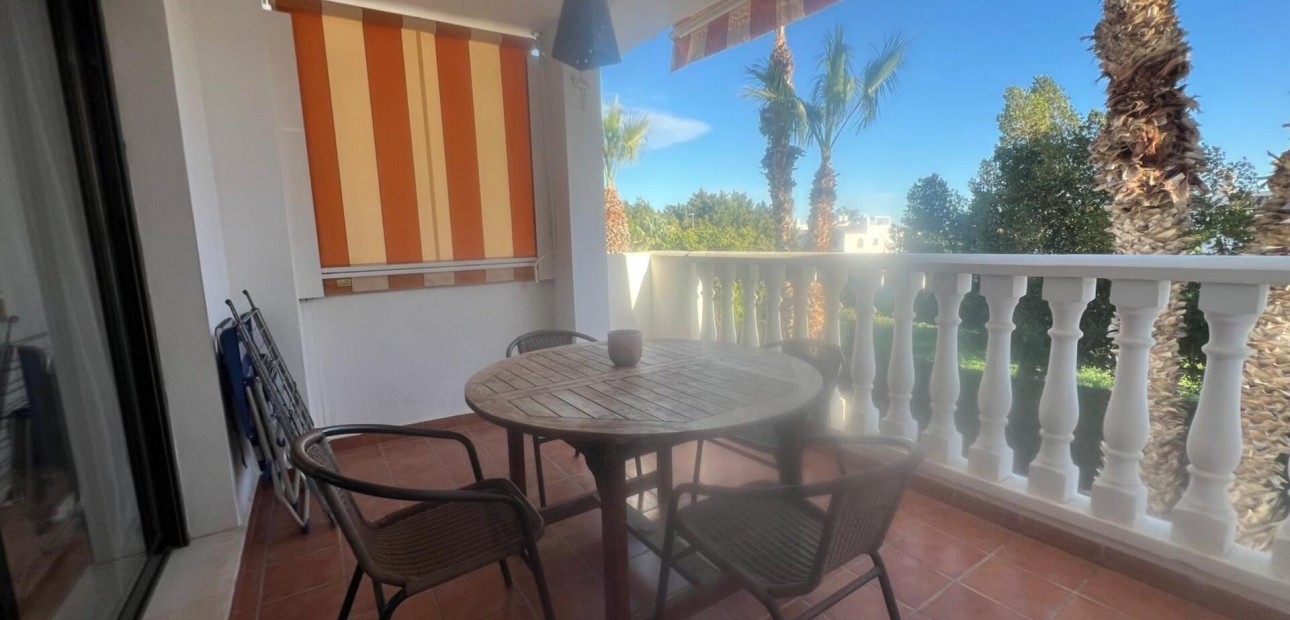 Sale - Apartment / flat -
Orihuela Costa - PAU 26