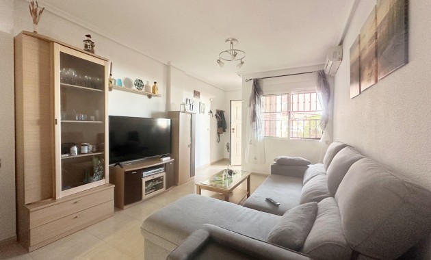 Sale - Apartment / flat -
Orihuela Costa - Los Altos