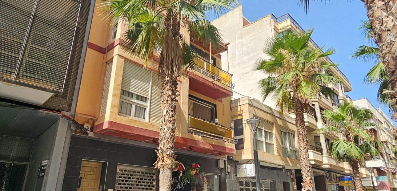 Sale - Building (Mixed-Use) -
Torrevieja - Torrevieja - Centre