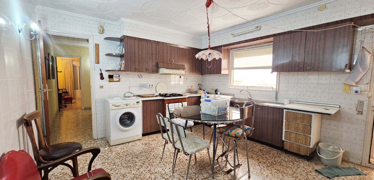 Sale - Building (Mixed-Use) -
Torrevieja - Torrevieja - Centre