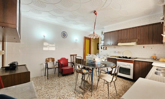 Sale - Building (Mixed-Use) -
Torrevieja - Torrevieja - Centre