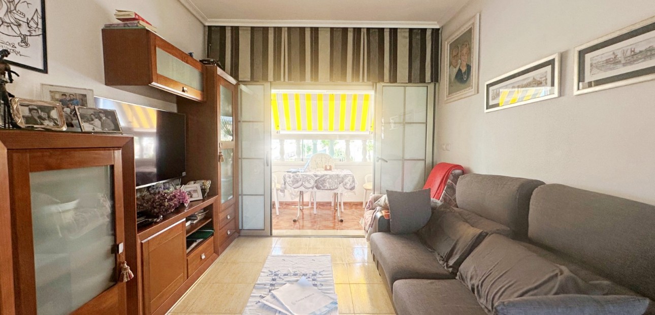 Sale - Apartment / flat -
Torrevieja - Aguas Nuevas