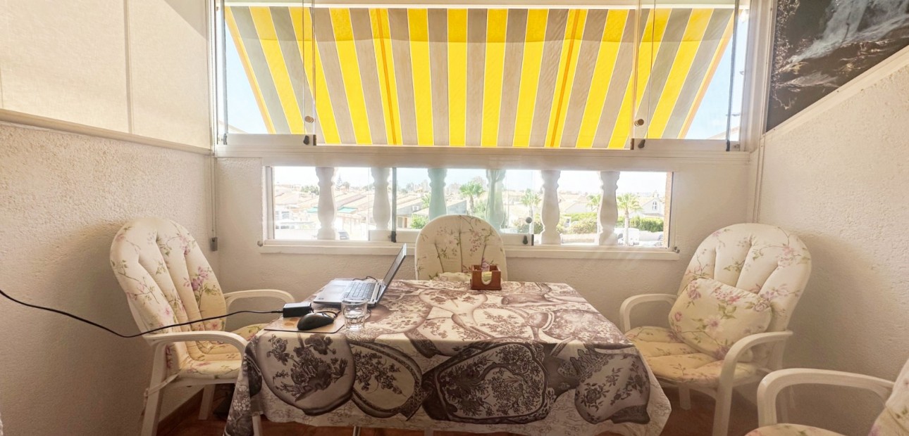 Sale - Apartment / flat -
Torrevieja - Aguas Nuevas