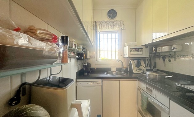 Sale - Apartment / flat -
Torrevieja - Aguas Nuevas