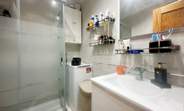 Sale - Apartment / flat -
Torrevieja - Aguas Nuevas