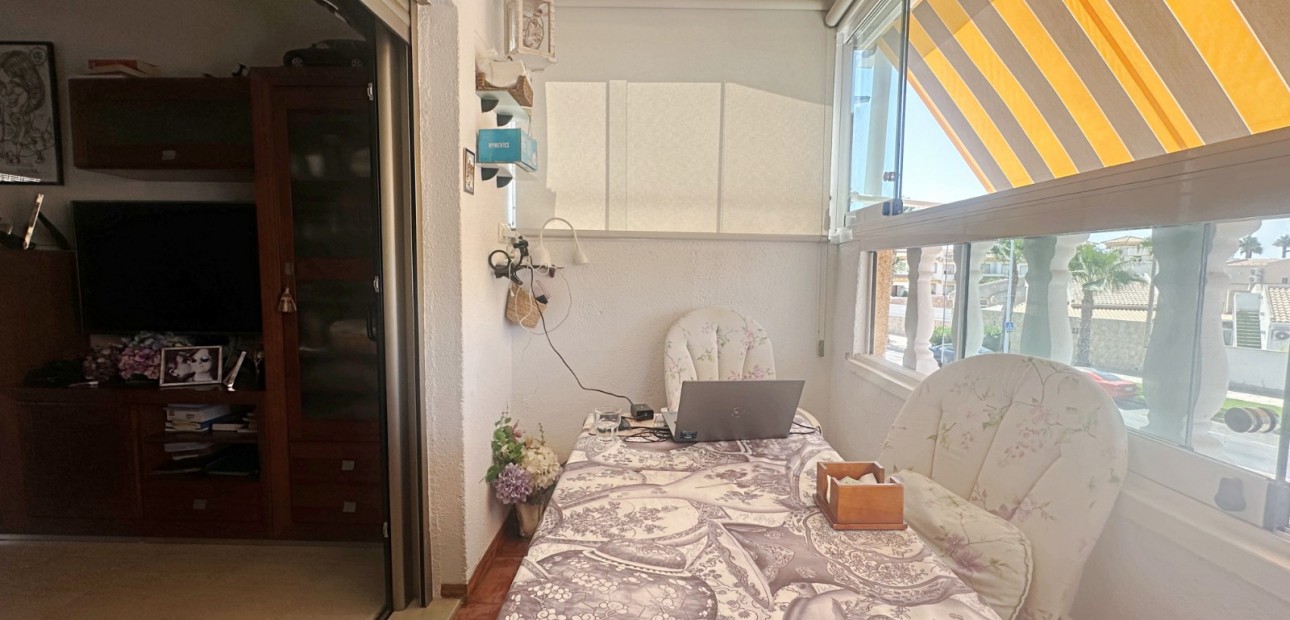 Sale - Apartment / flat -
Torrevieja - Aguas Nuevas