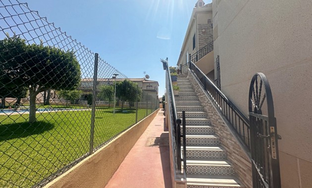 Sale - Apartment / flat -
Torrevieja - Aguas Nuevas