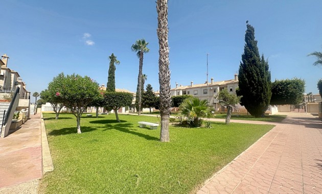 Sale - Apartment / flat -
Torrevieja - Aguas Nuevas