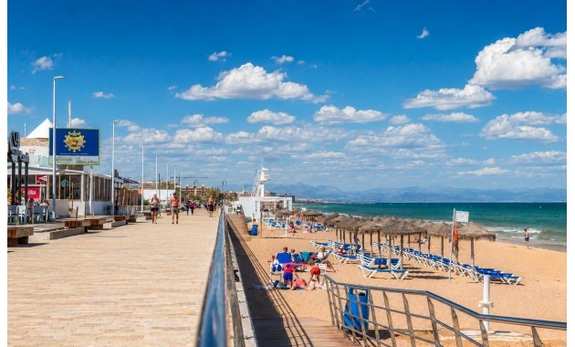 Sale - Apartment / flat -
Torrevieja - Aguas Nuevas