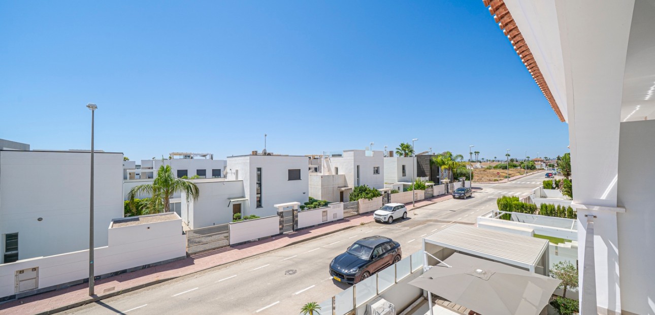 Sale - Apartment / flat -
Ciudad Quesada - La Laguna
