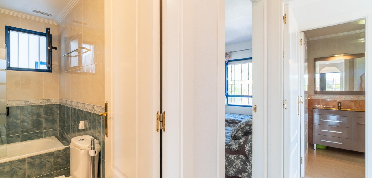 Sale - Apartment / flat -
Orihuela Costa - Altos de Campoamor