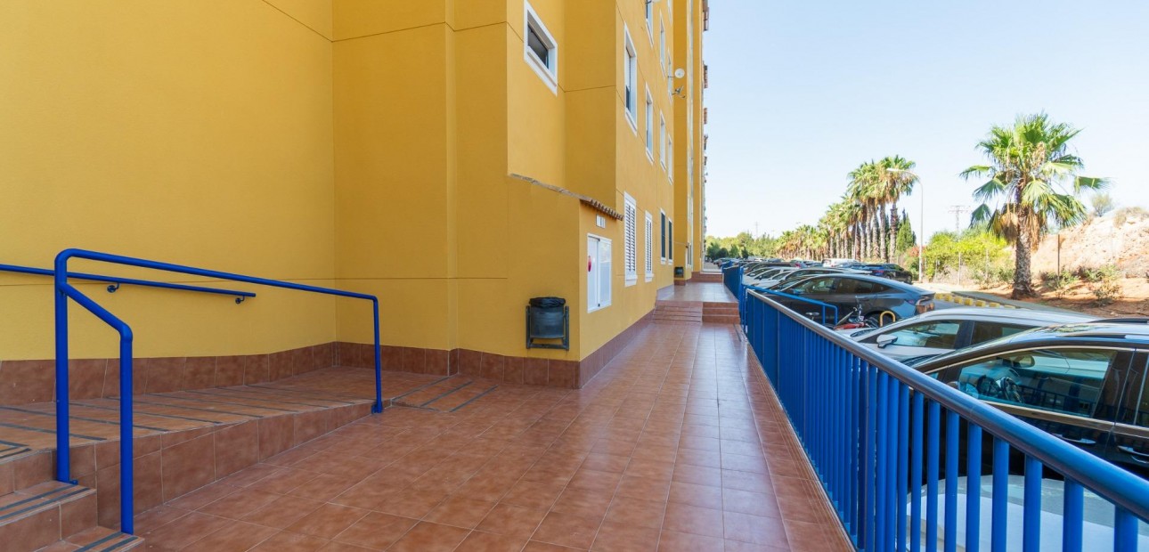 Sale - Apartment / flat -
Orihuela Costa - Altos de Campoamor