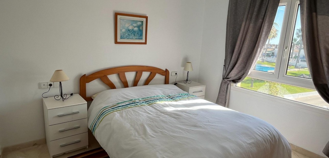 Sale - Apartment / flat -
Orihuela Costa - Playa Flamenca