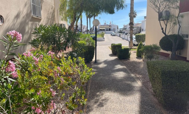 Sale - Apartment / flat -
Orihuela Costa - Playa Flamenca