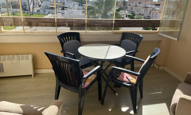 Sale - Apartment / flat -
Orihuela Costa - Playa Flamenca
