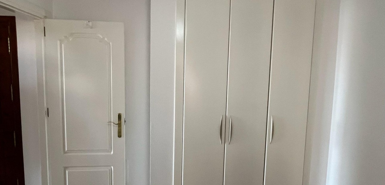 Sale - Apartment / flat -
Orihuela Costa - Playa Flamenca