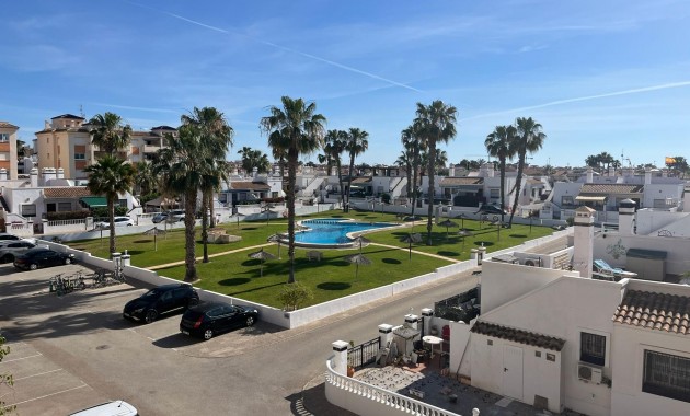 Sale - Apartment / flat -
Orihuela Costa - Playa Flamenca