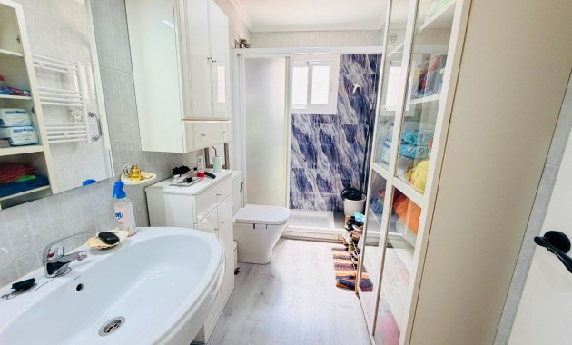 Sale - Apartment flat -
Los Montesinos - La Herrada