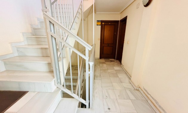 Sale - Apartment flat -
Los Montesinos - La Herrada
