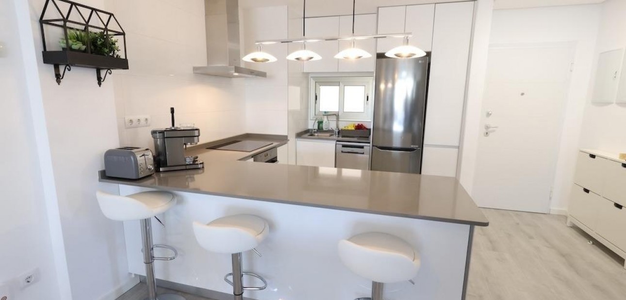 Sale - Apartment / flat -
Orihuela Costa - Los Dolses