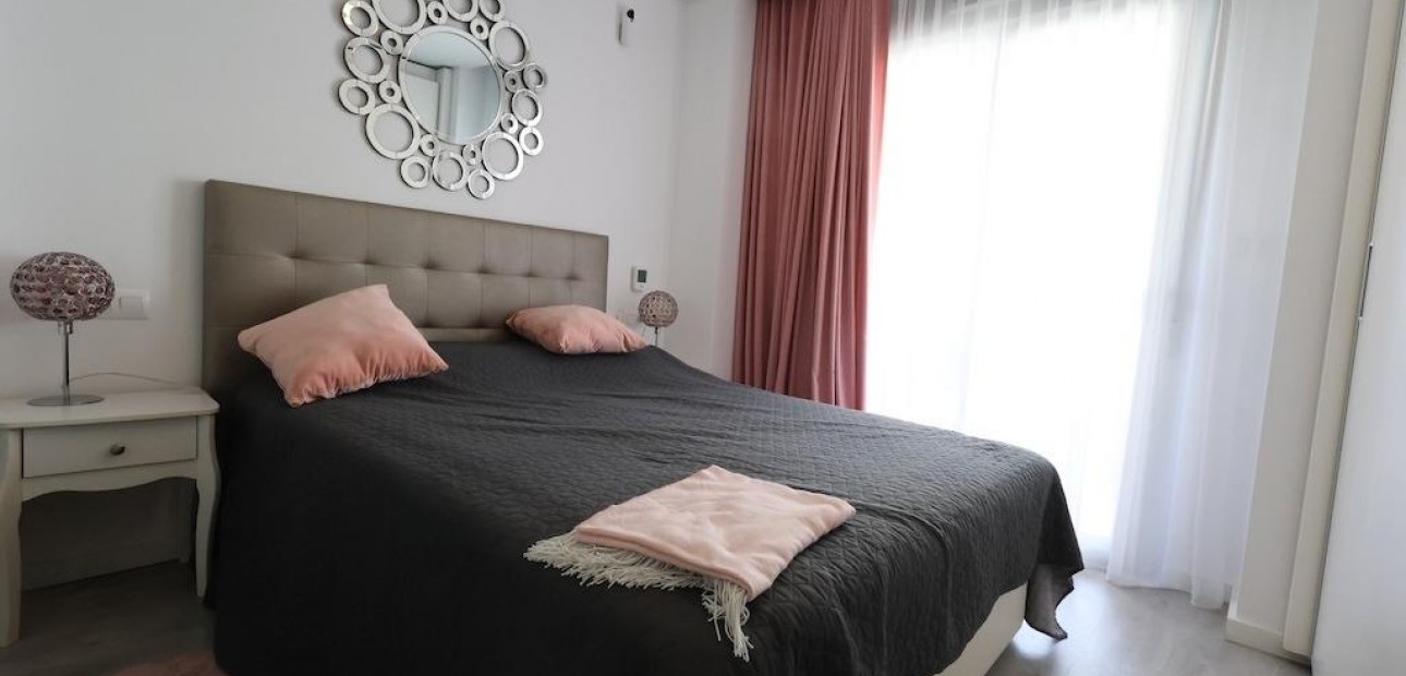 Sale - Apartment / flat -
Orihuela Costa - Los Dolses