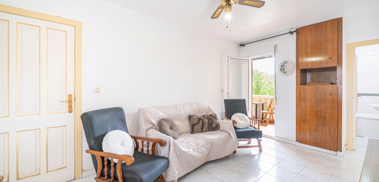 Sale - Apartment / flat -
Torrevieja - Torrevieja - Centre
