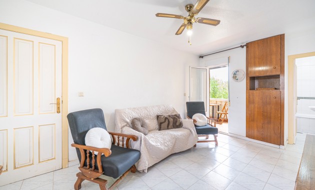 Sale - Apartment / flat -
Torrevieja - Torrevieja - Centre