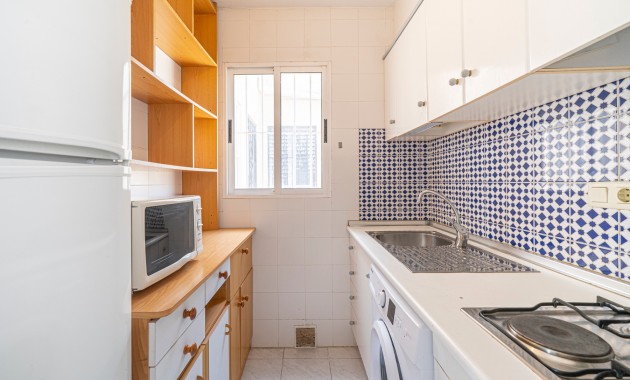 Sale - Apartment / flat -
Torrevieja - Torrevieja - Centre
