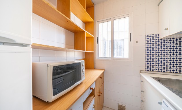 Sale - Apartment / flat -
Torrevieja - Torrevieja - Centre