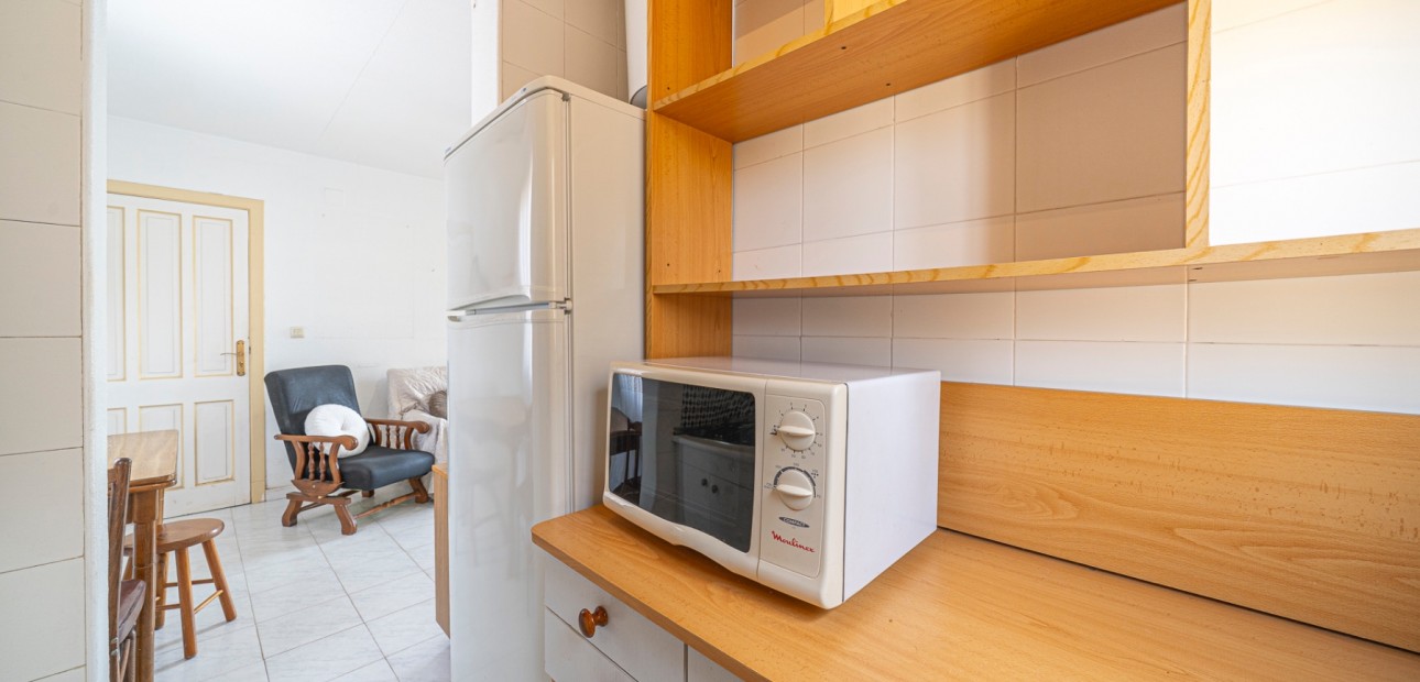 Sale - Apartment / flat -
Torrevieja - Torrevieja - Centre