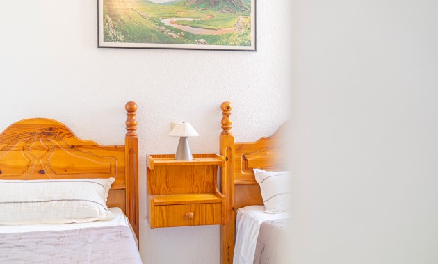 Sale - Apartment / flat -
Torrevieja - Torrevieja - Centre