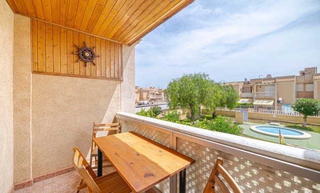 Sale - Apartment / flat -
Torrevieja - Torrevieja - Centre